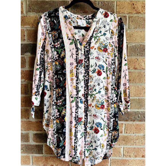 intro. Tops - Intro. Heart button down floral blouse medium